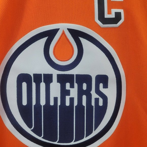 ADIDAS CONNOR McDAVID EDMONTON OILERS NHL JERSEY - Picture 3 of 9